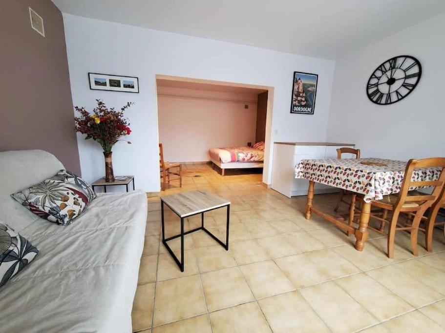 Studio Au Pied Du Chateau De Castelnaud Extérieur photo